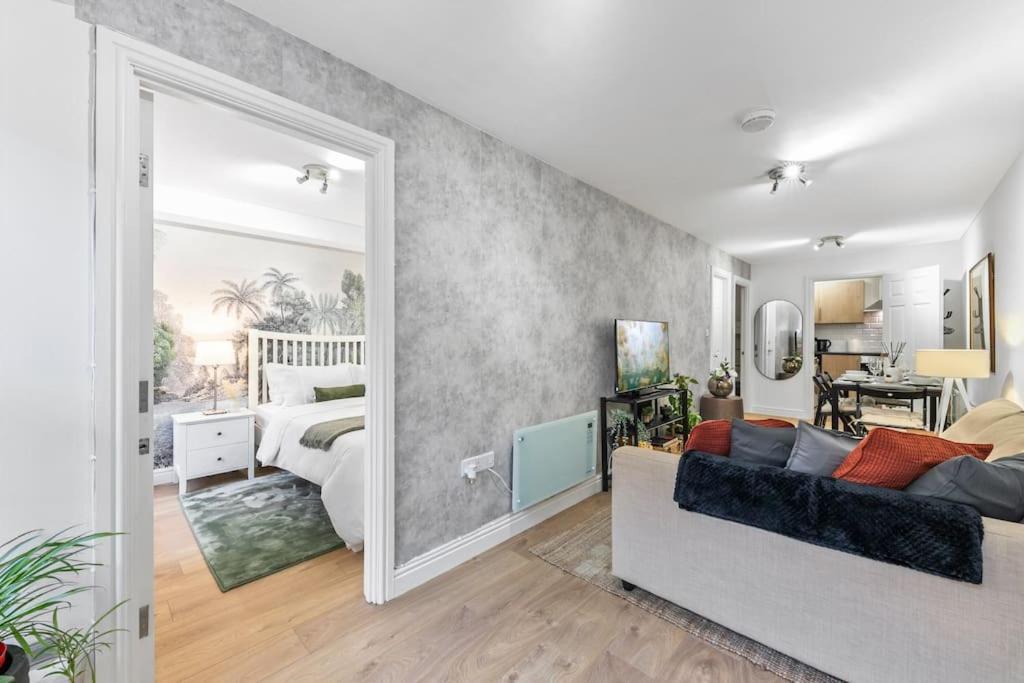 Holiday Home 2Br L 2Ba With Patio-Sleep 6 Londres Exterior foto