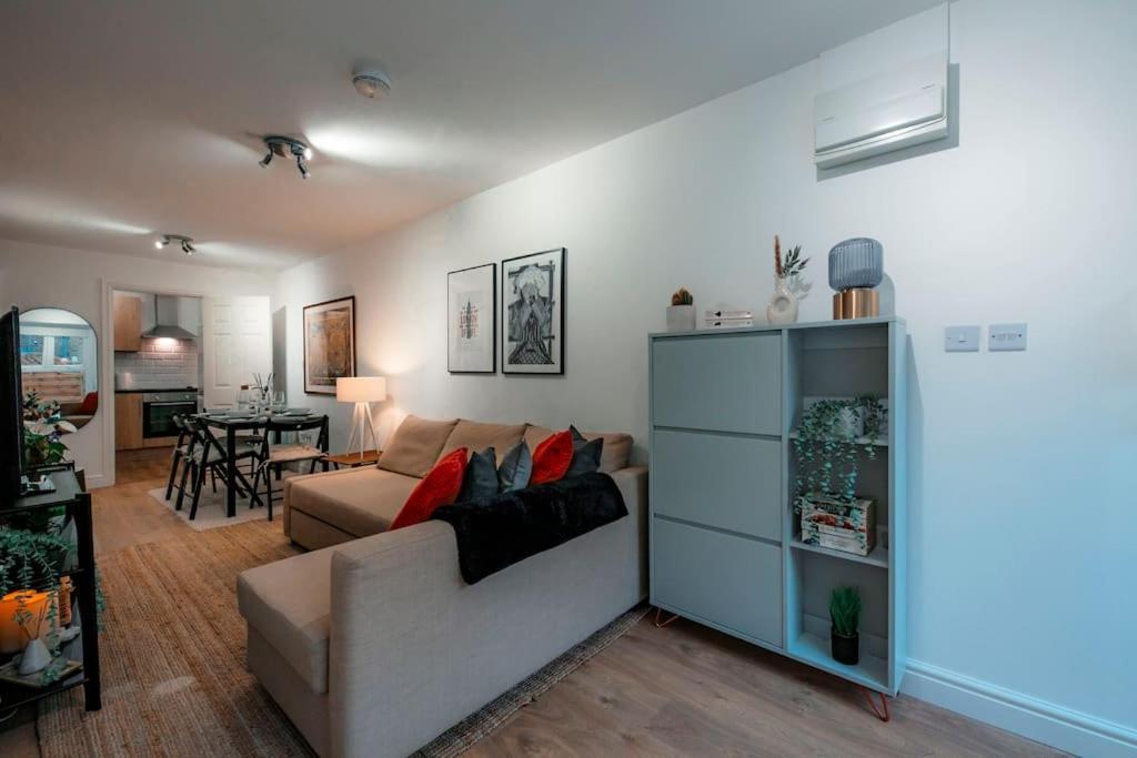 Holiday Home 2Br L 2Ba With Patio-Sleep 6 Londres Exterior foto