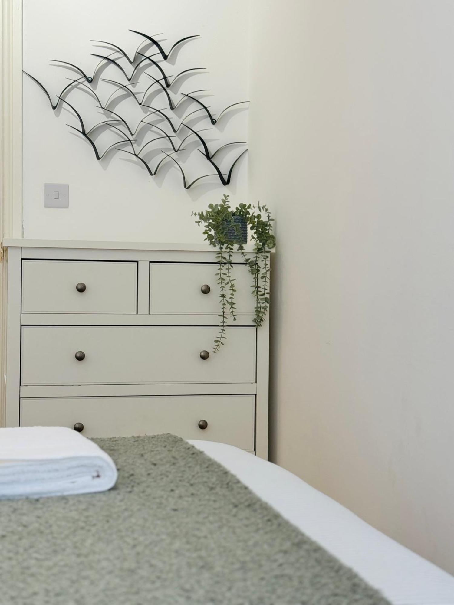 Holiday Home 2Br L 2Ba With Patio-Sleep 6 Londres Exterior foto